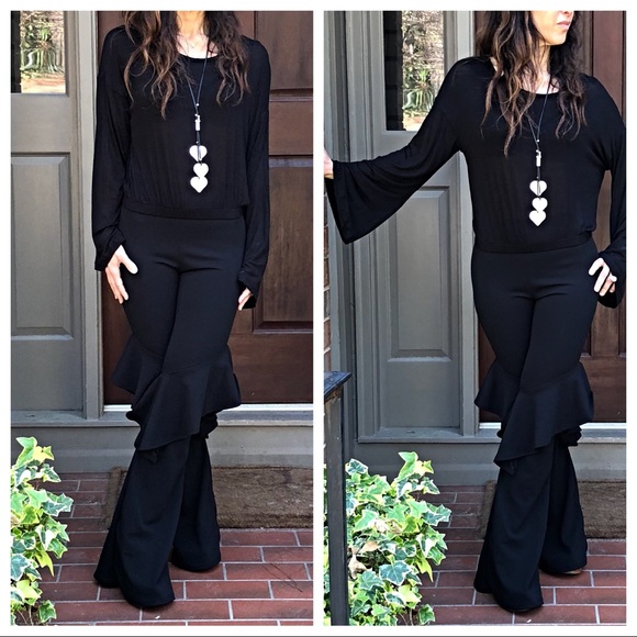Pants - ♦️LAST ONE SALE♦️Black flair leg ruffle trim pants